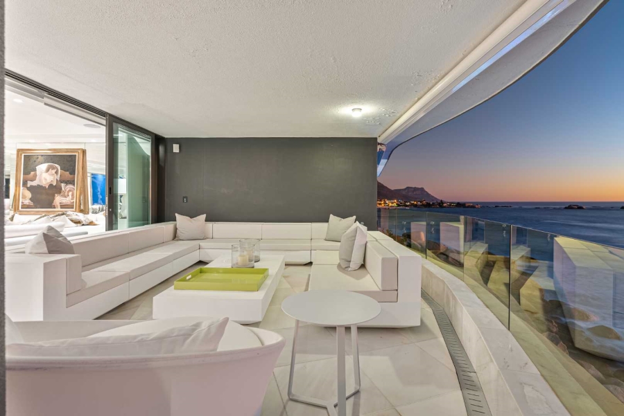 4 Bedroom Property for Sale in Clifton Western Cape